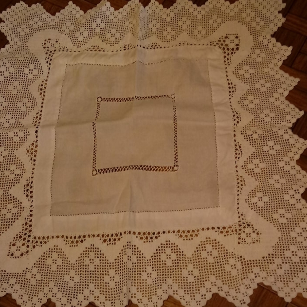 Crochet lace table topper 31 by 31